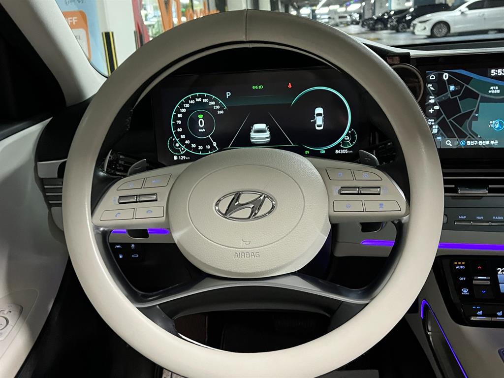 HYUNDAI Grandeur - Vista 11