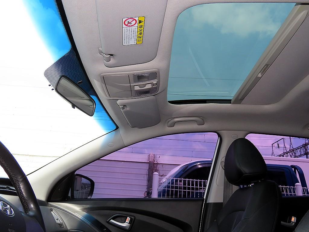 HYUNDAI Tucson 2015 Blanco - Importación desde Corea - HF Imports Iquique - Foto 17