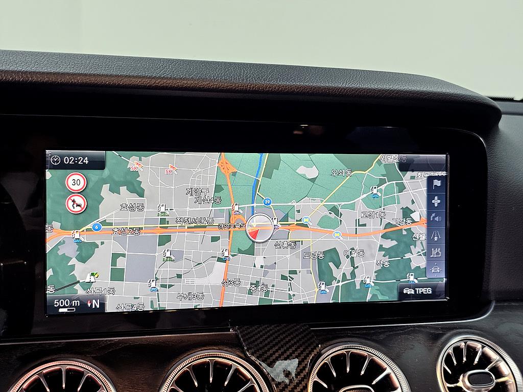 Mercedes Benz E class - Vista 12