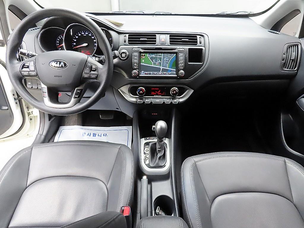 KIA Pride - Vista 7