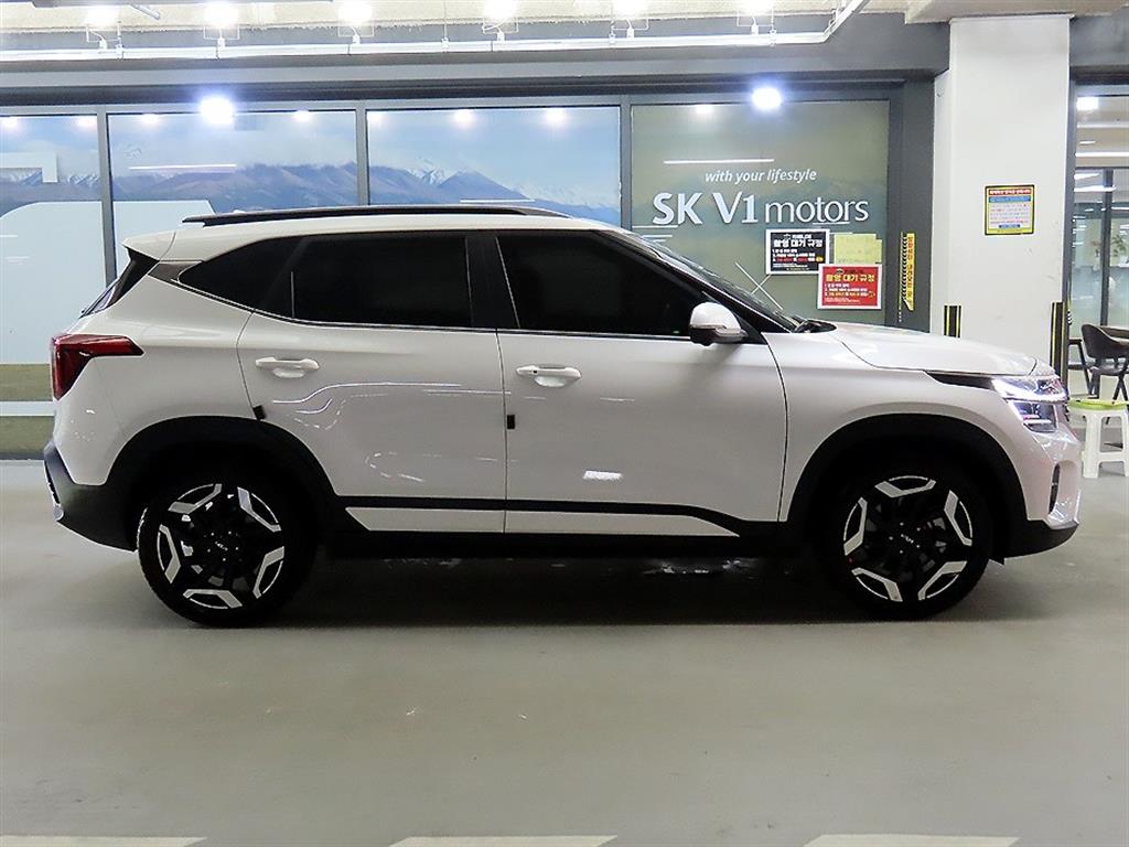 KIA Seltos - Vista 3