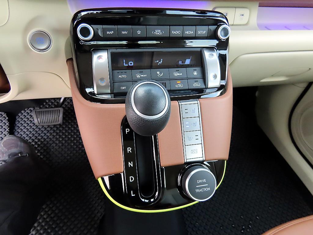 HYUNDAI Casper - Vista 10