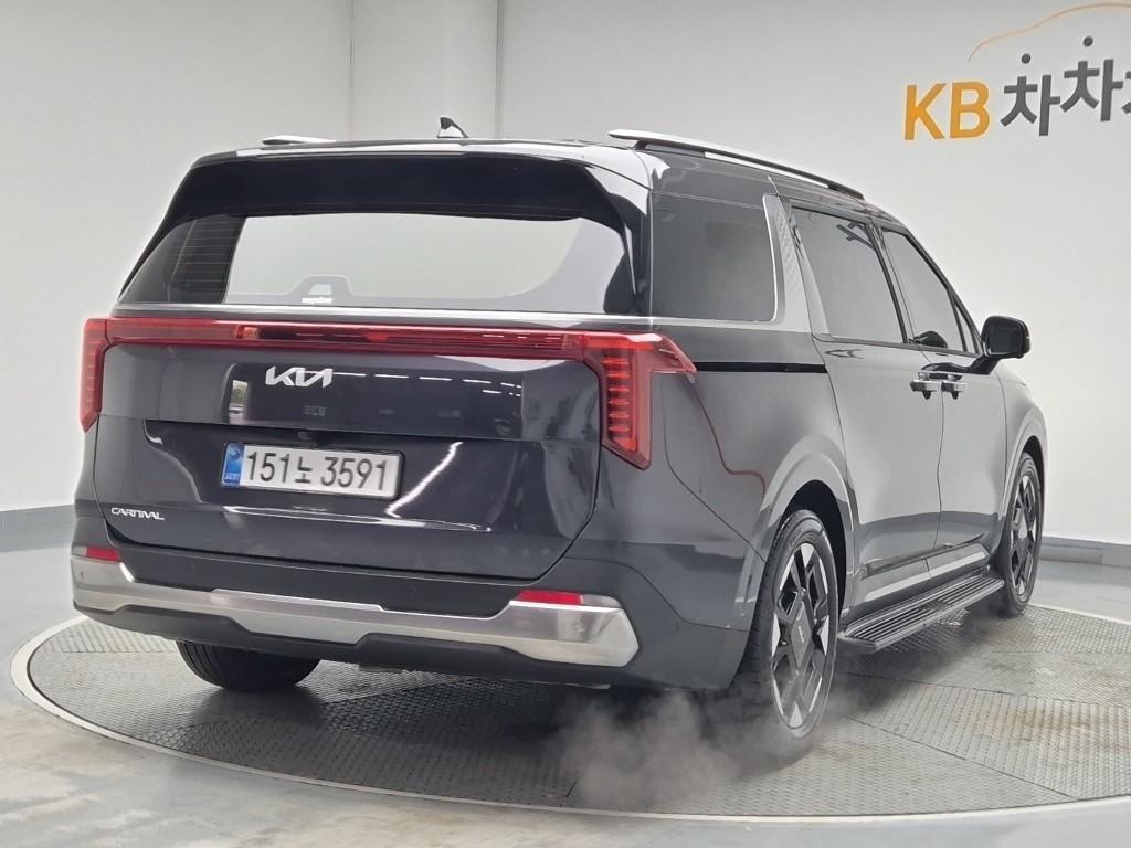 KIA Carnival - Vista 3