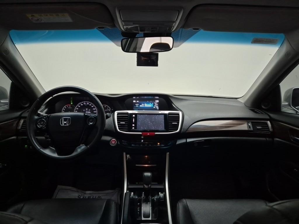 Honda Accord - Vista 7