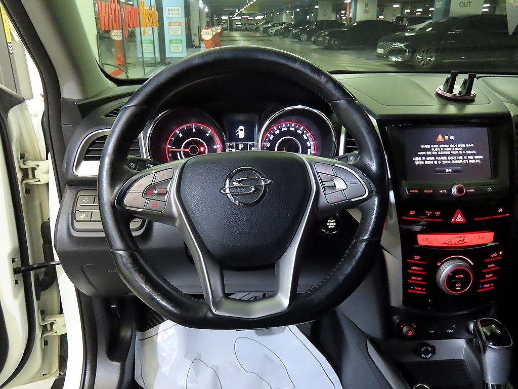Ssangyong Tivoli - Vista 8