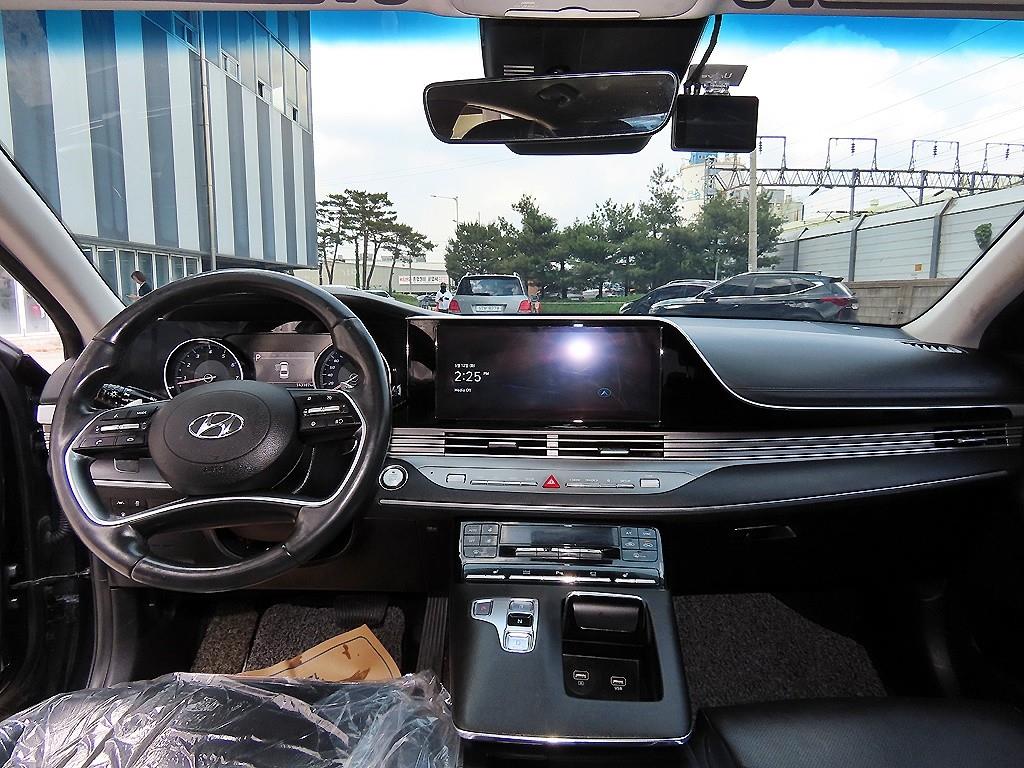 HYUNDAI Grandeur - Vista 7
