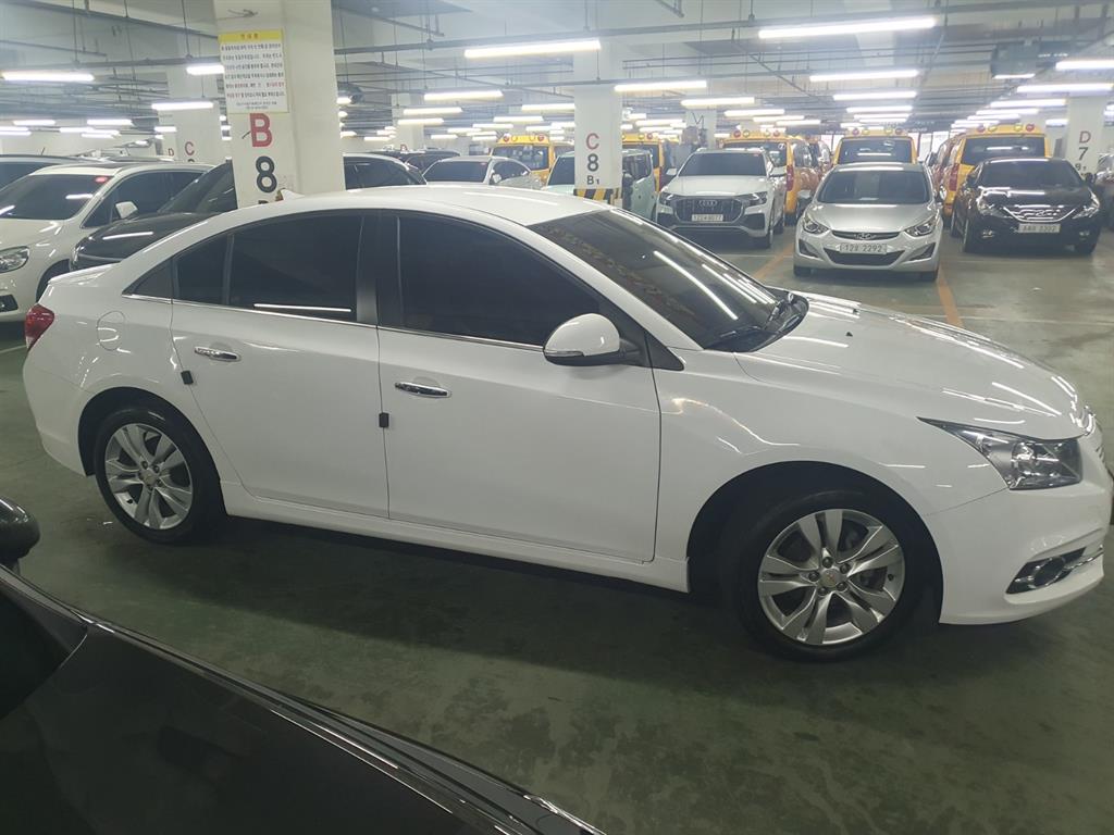 Chevrolet Cruise - Vista 6