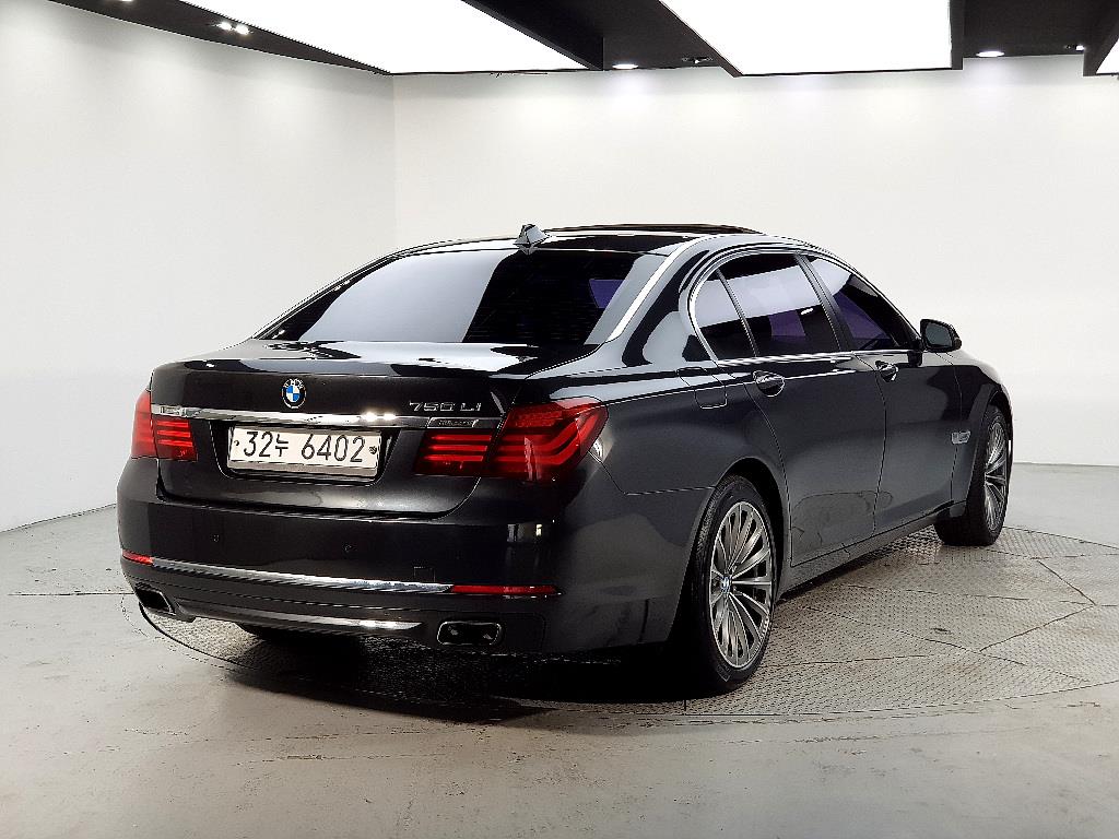 BMW 7 Series - Vista 4