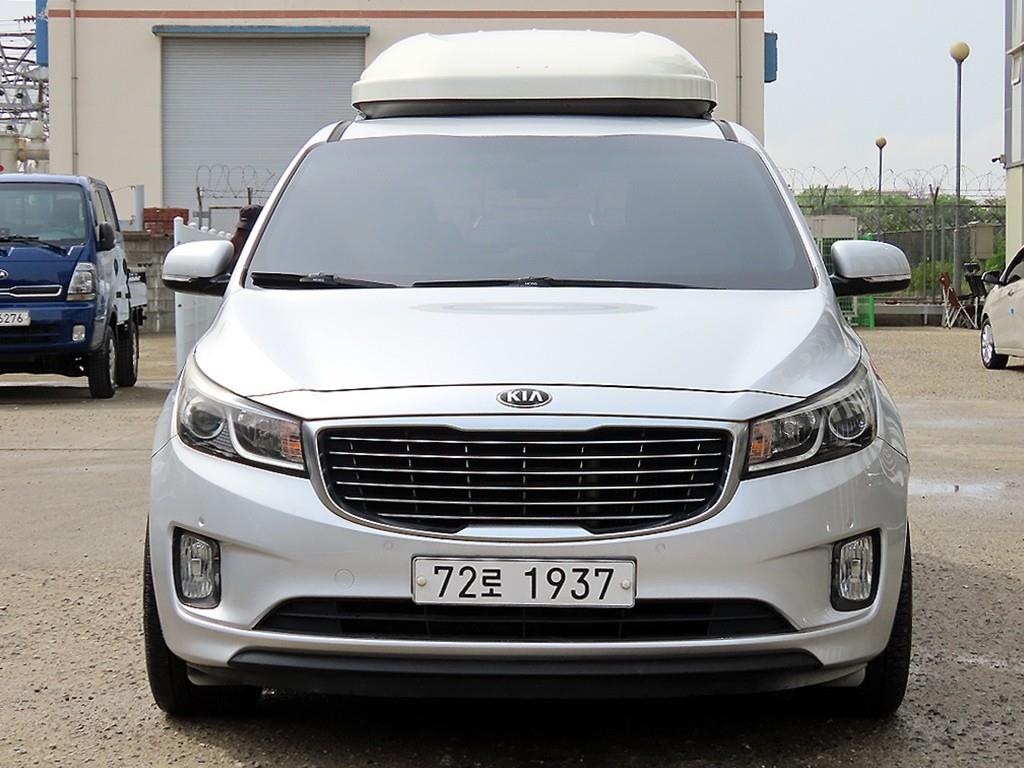 KIA Carnival 2016 Plateado - Importación desde Corea - HF Imports Iquique - Foto 1