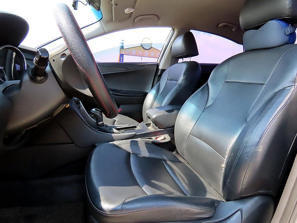 HYUNDAI Sonata - Vista 5