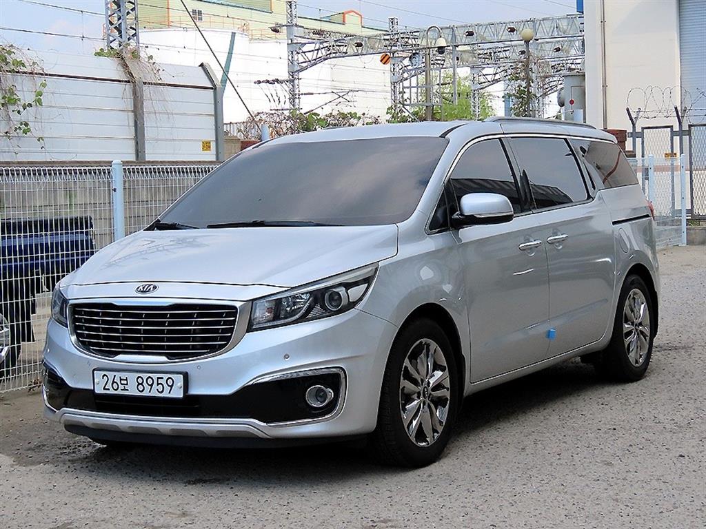 KIA Carnival - Vista 2