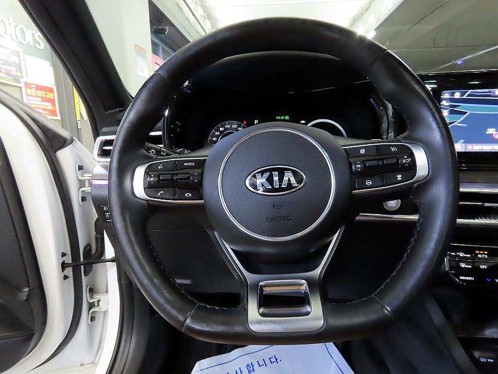 KIA K5 - Vista 8