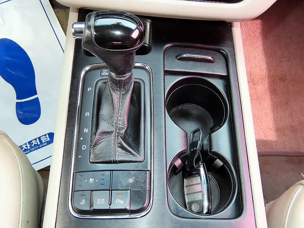 KIA Carnival - Vista 10