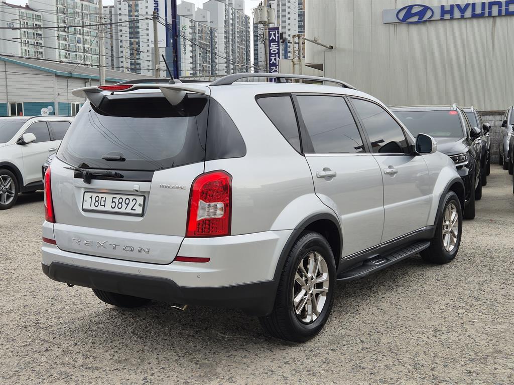 Ssangyong Rexton - Vista 4
