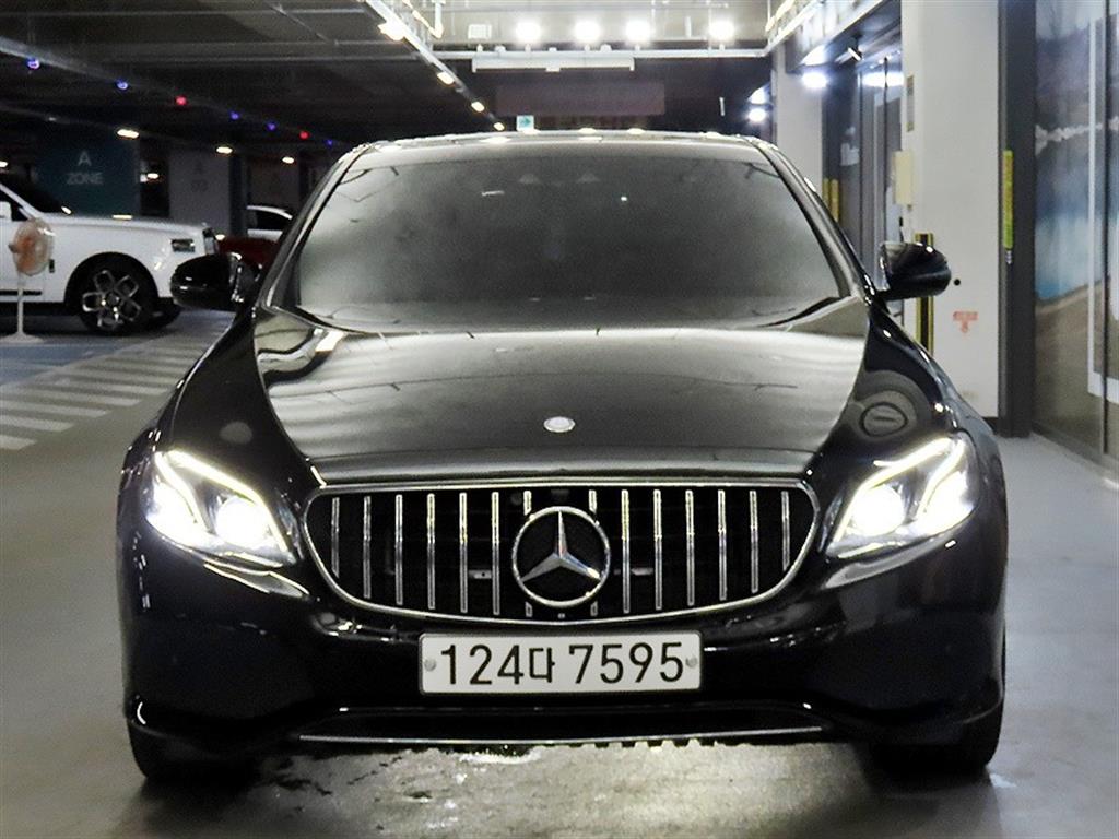 Mercedes Benz E class - Vista 2