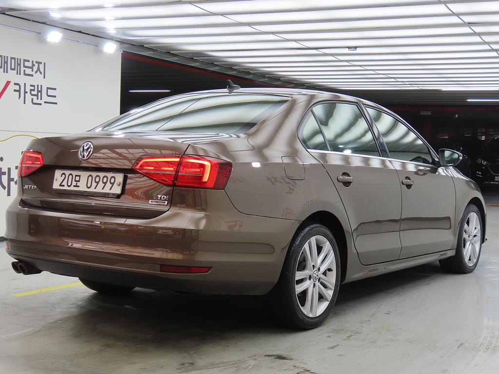 Volkswagen Jetta - Vista 3