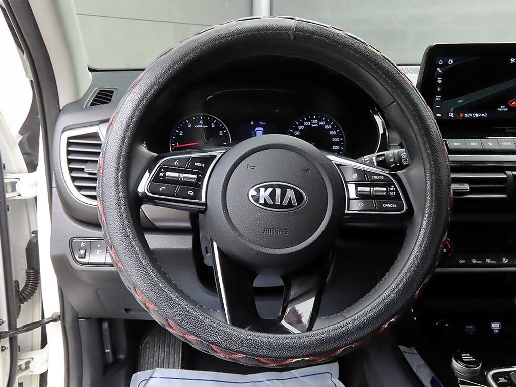 KIA Seltos - Vista 9