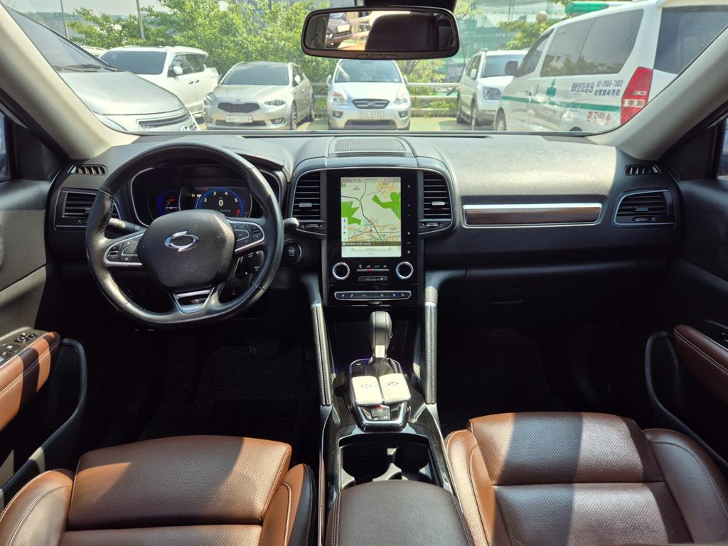 SAMSUNG QM6 - Vista 9