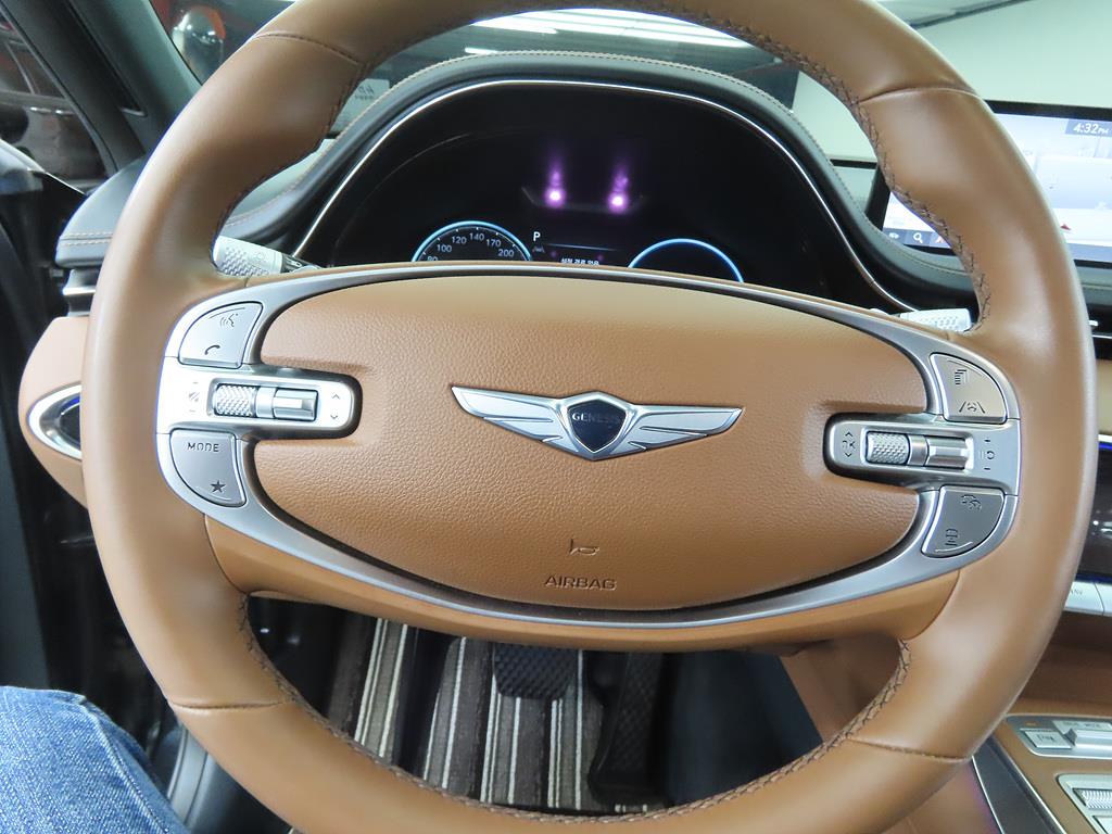 Genesis GV70 - Vista 8