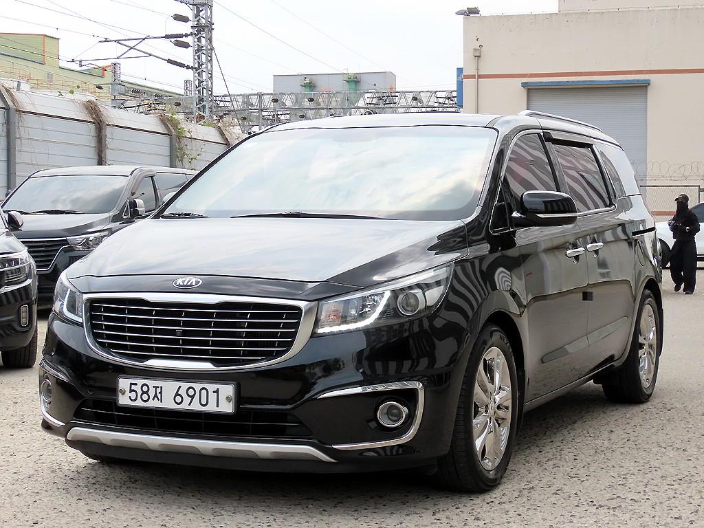 KIA Carnival - Vista 2