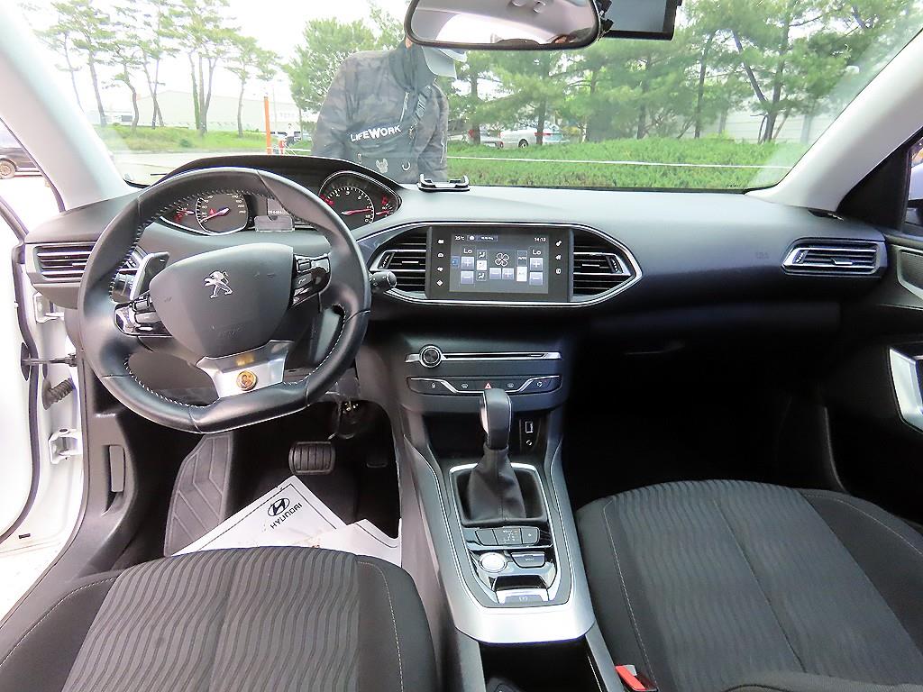 Peugeot 308 - Vista 7