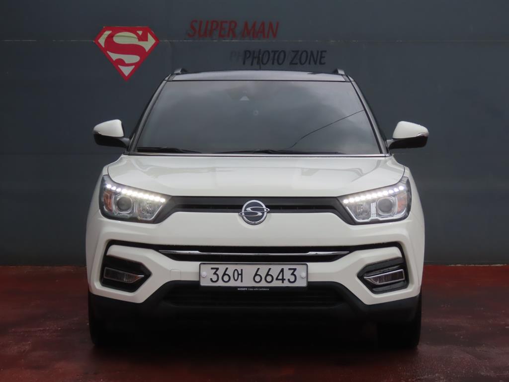 Ssangyong Tivoli - Vista 3