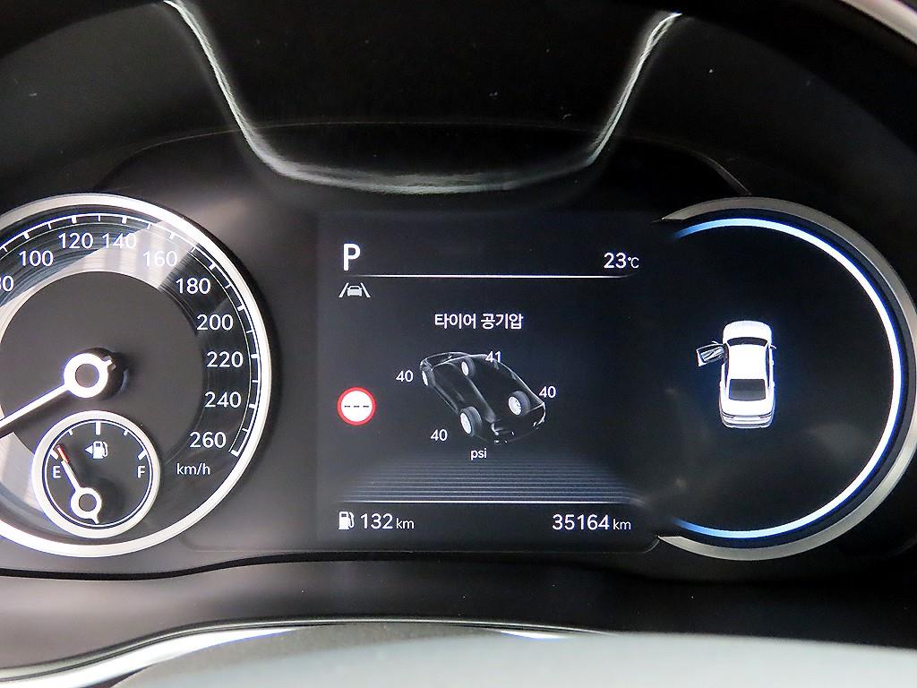Genesis G80 - Vista 9