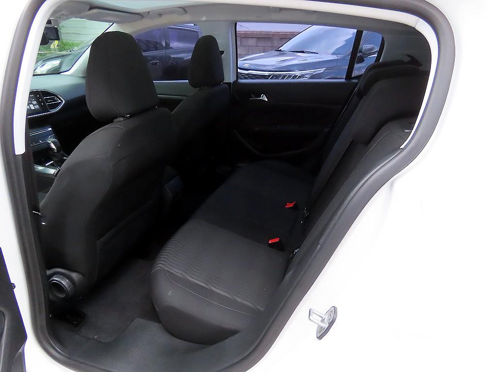 Peugeot 308 - Vista 6