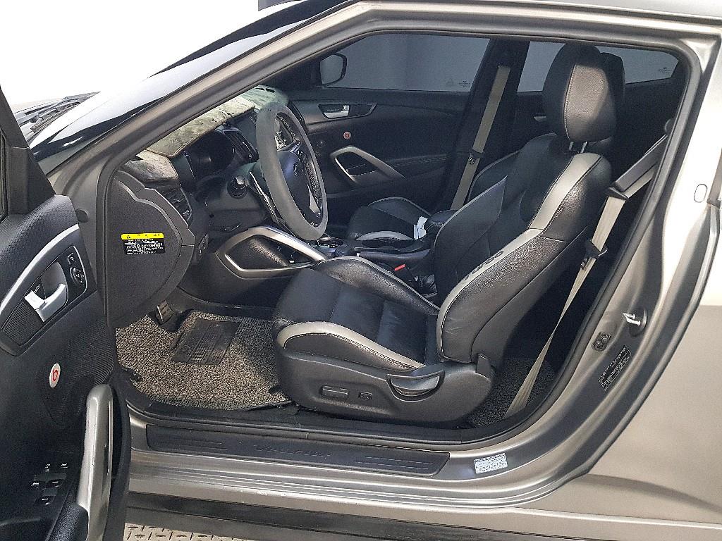 HYUNDAI Veloster - Vista 8