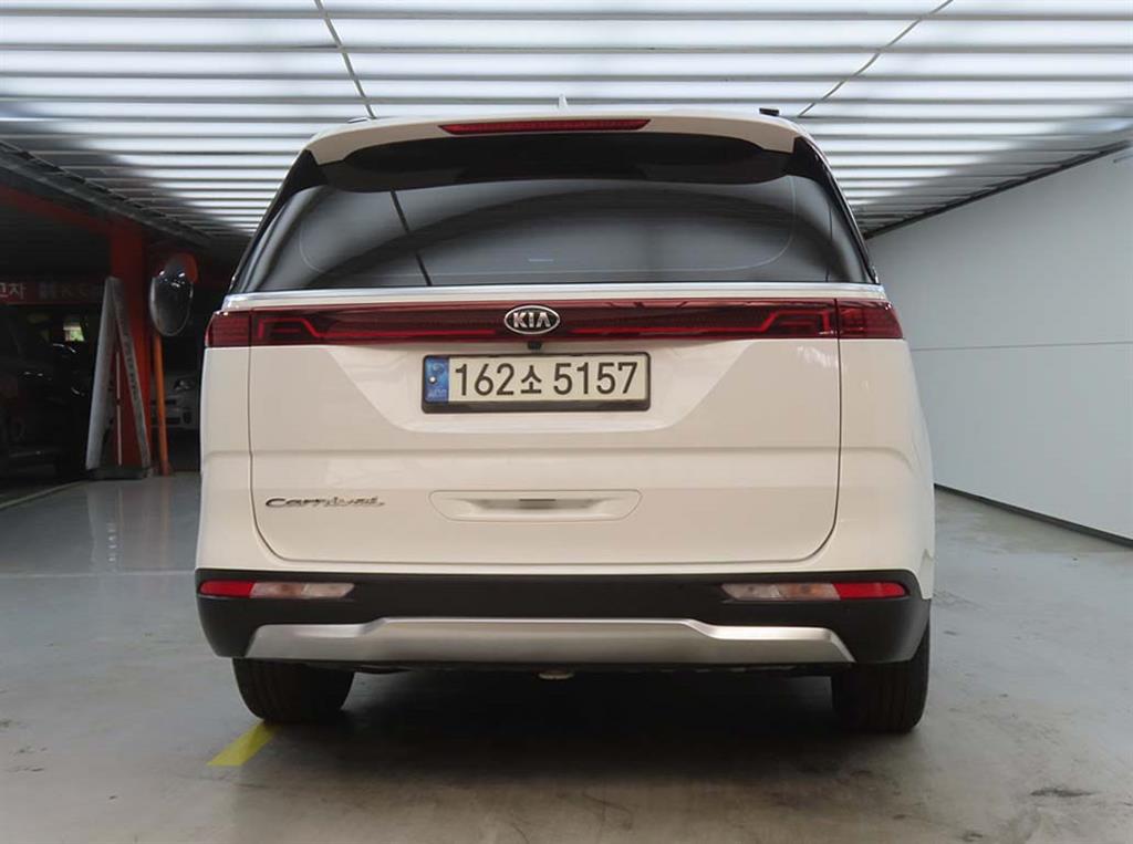 KIA Carnival - Vista 3