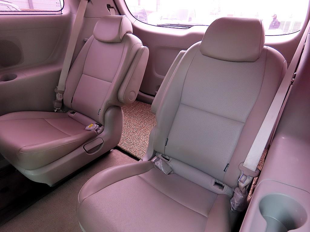 KIA Carnival - Vista 7