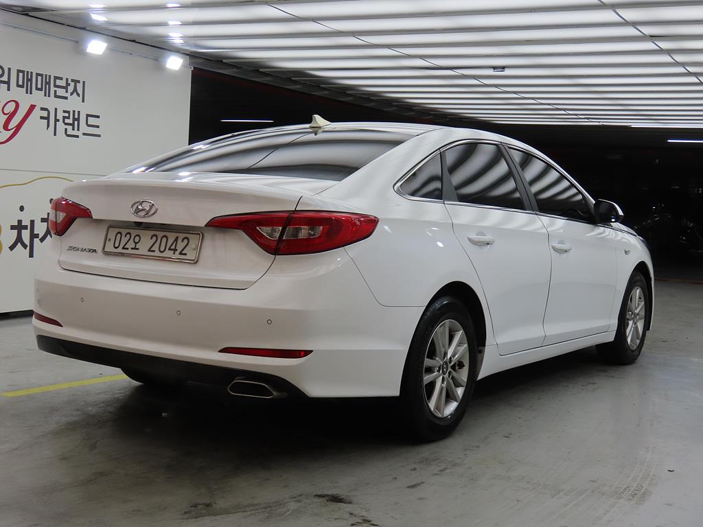 HYUNDAI Sonata - Vista 4