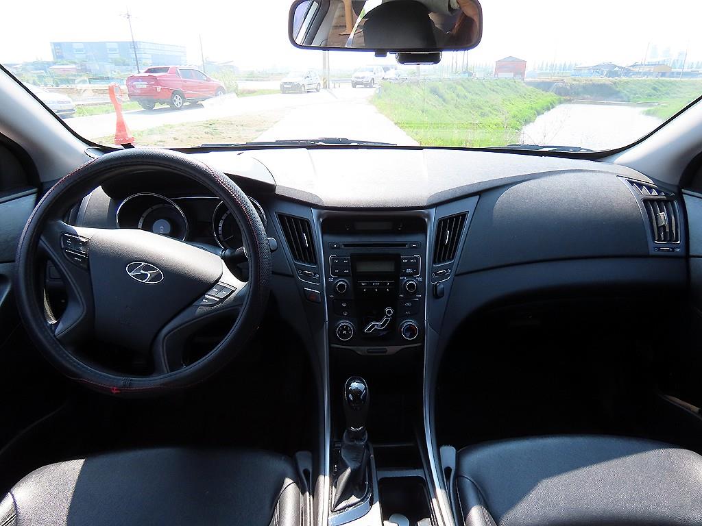 HYUNDAI Sonata - Vista 9