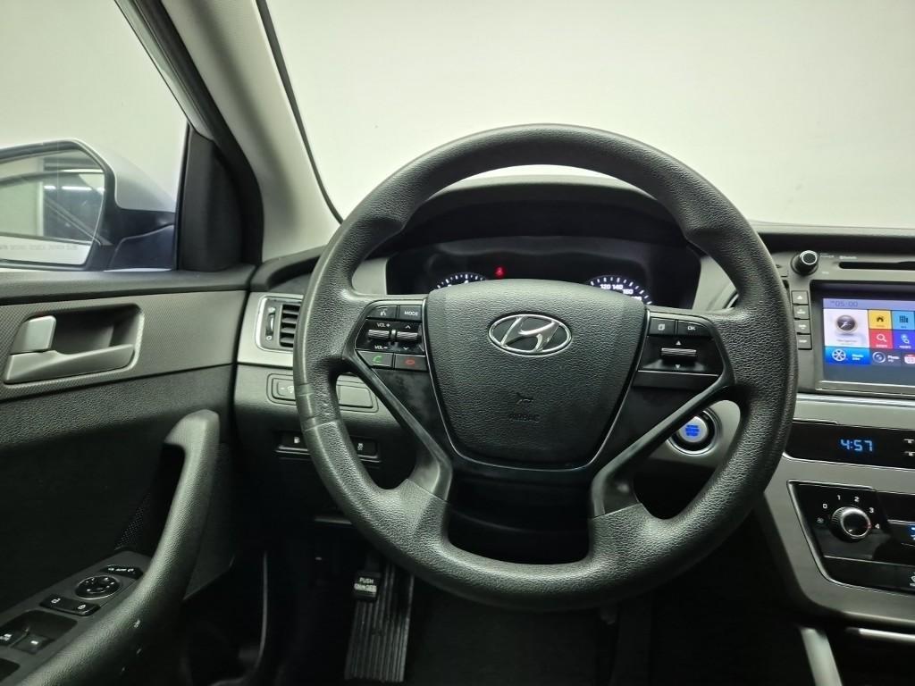 HYUNDAI Sonata - Vista 6