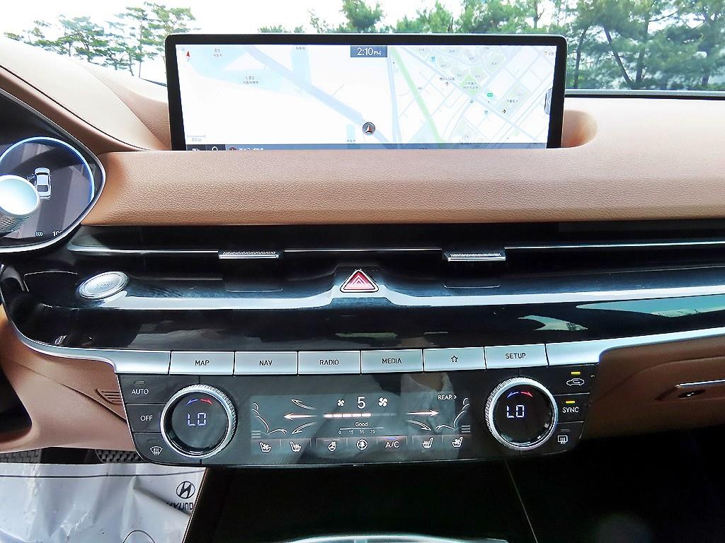 Genesis G80 - Vista 12