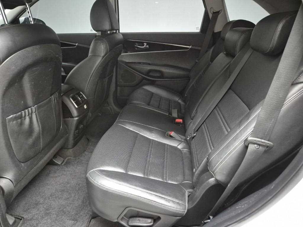 KIA Sorento - Vista 12