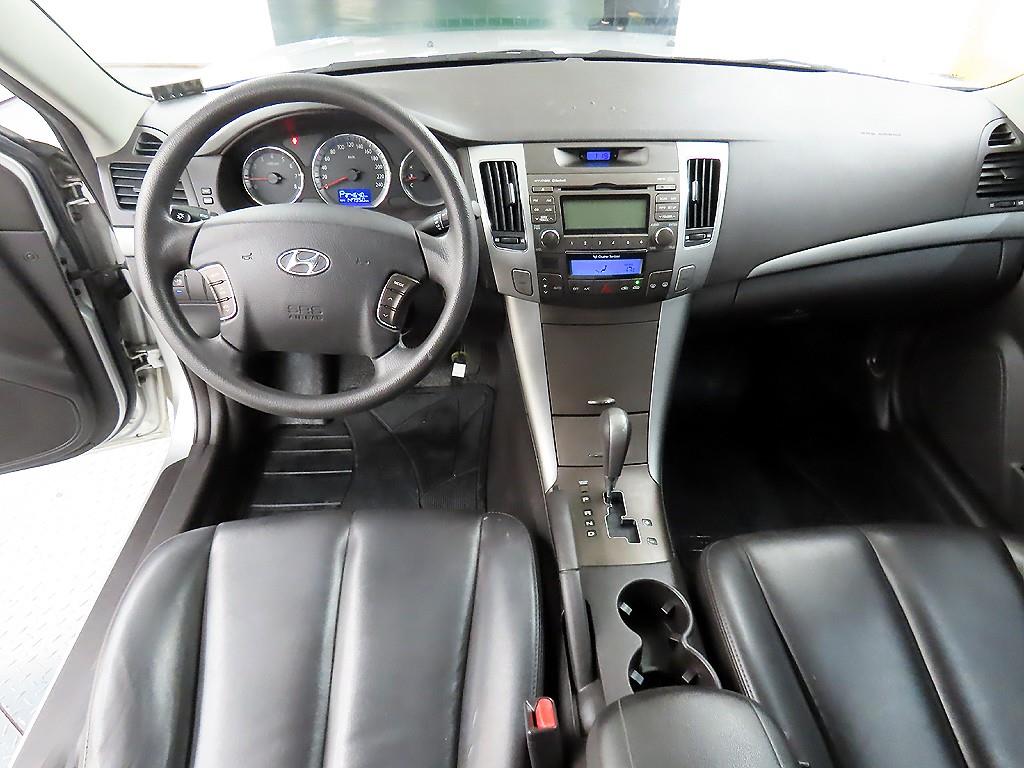 HYUNDAI Sonata - Vista 7