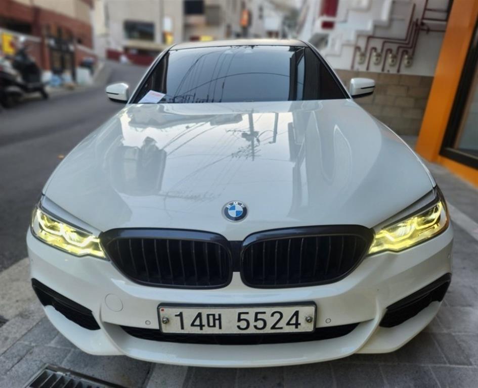 BMW 5 Series 2018 Blanco - Importación desde Corea - HF Imports Iquique - Foto 1