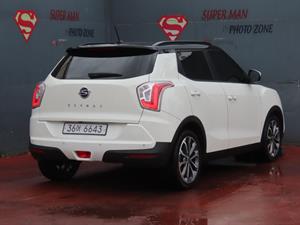 Ssangyong Tivoli - Vista 6