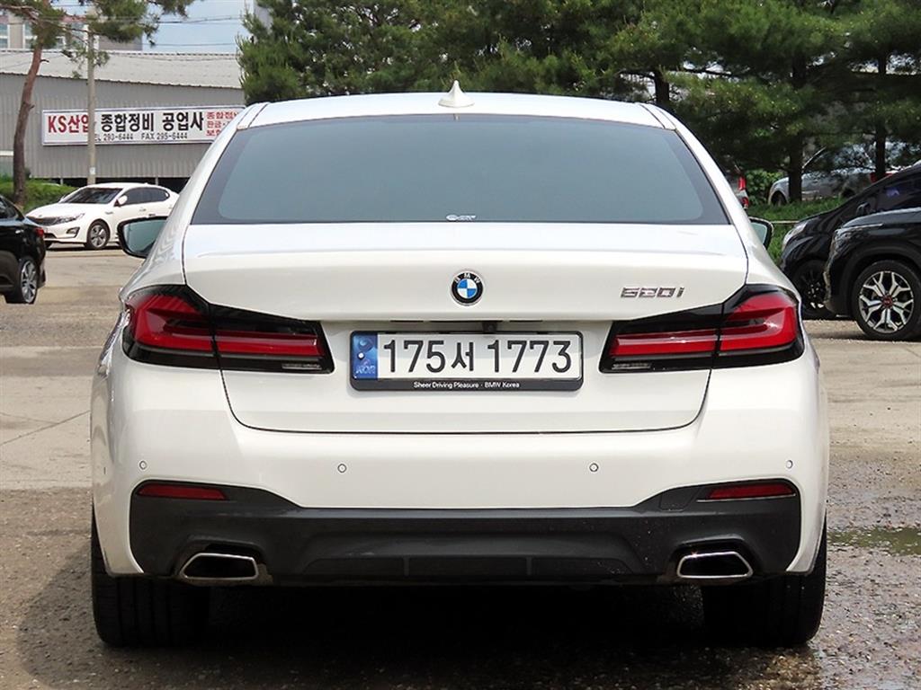 BMW 5 Series - Vista 4