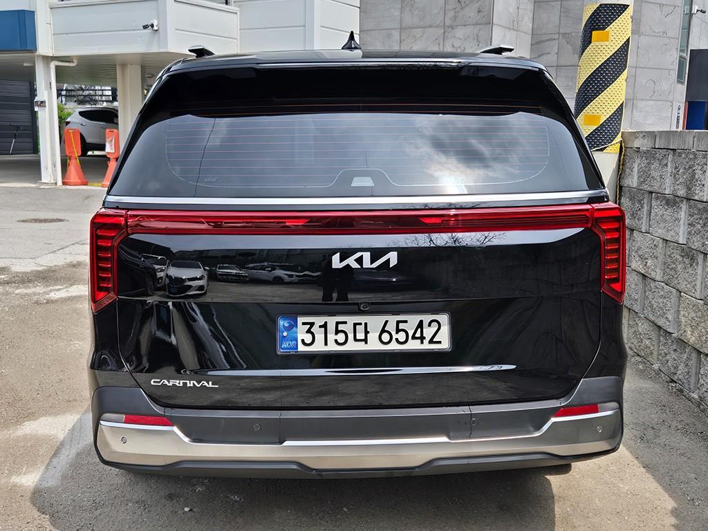 KIA Carnival - Vista 4