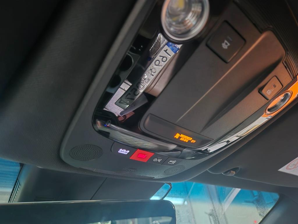 KIA K8 - Vista 8