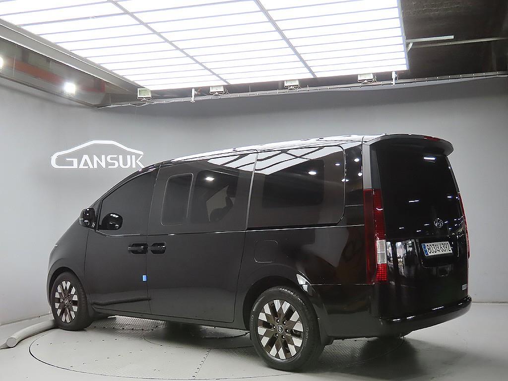 HYUNDAI Staria - Vista 5
