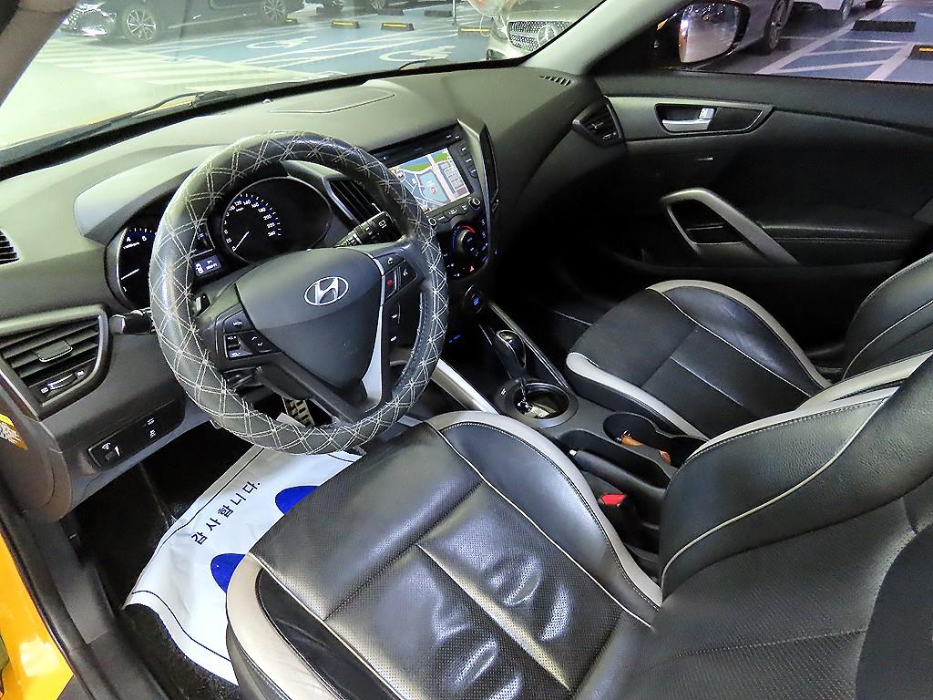 HYUNDAI Veloster - Vista 10