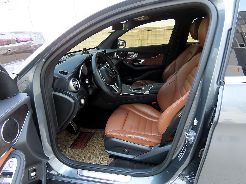 Mercedes Benz GLC Class - Vista 5