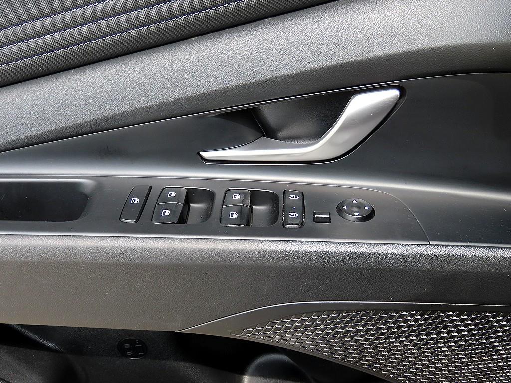 HYUNDAI Avante - Vista 11