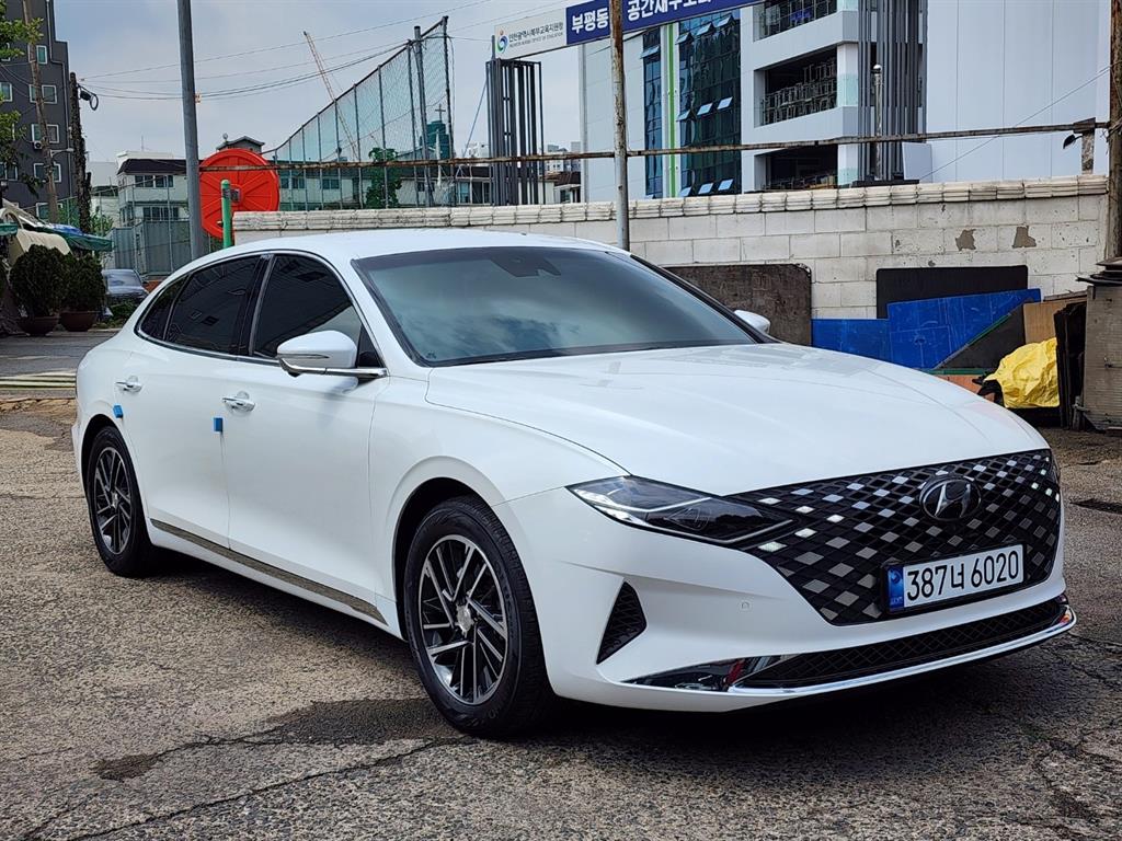 HYUNDAI Grandeur - Vista 2
