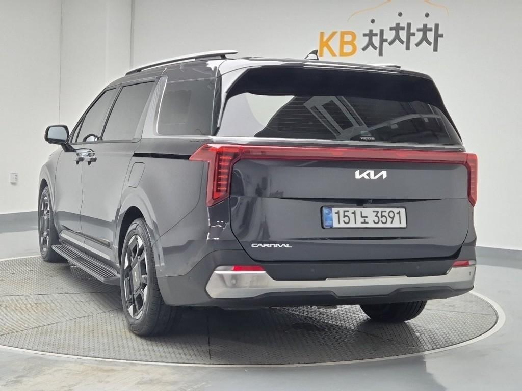 KIA Carnival - Vista 4