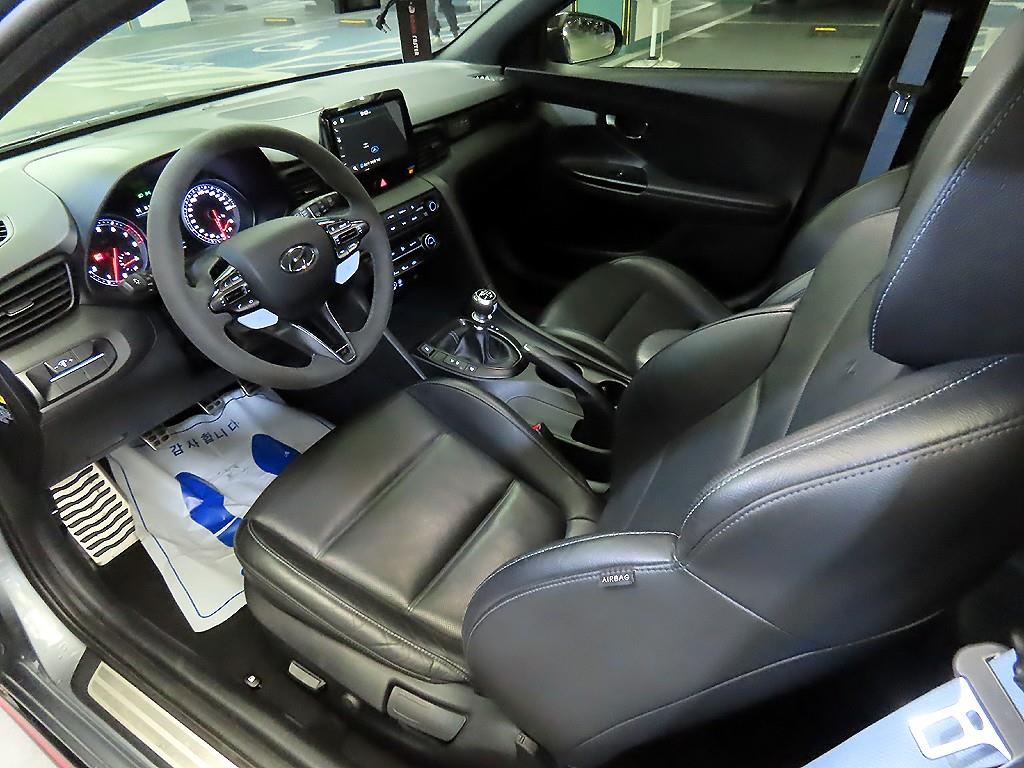 HYUNDAI Veloster - Vista 10