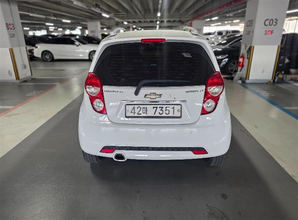 Chevrolet Spark - Vista 5